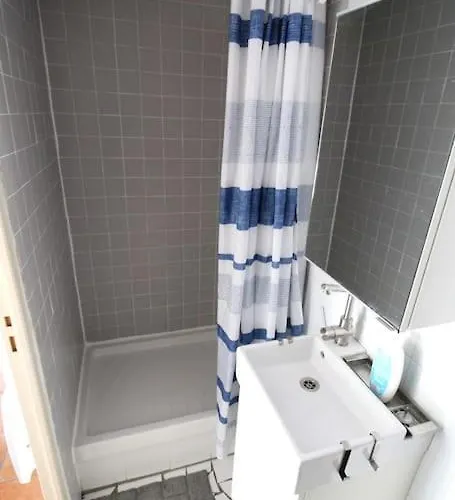 Au Calme Proche Liberation Apartment Nice